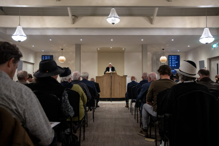 Westerkerk in Moerkapelle officieel in gebruik genomen tijdens speciale dienst