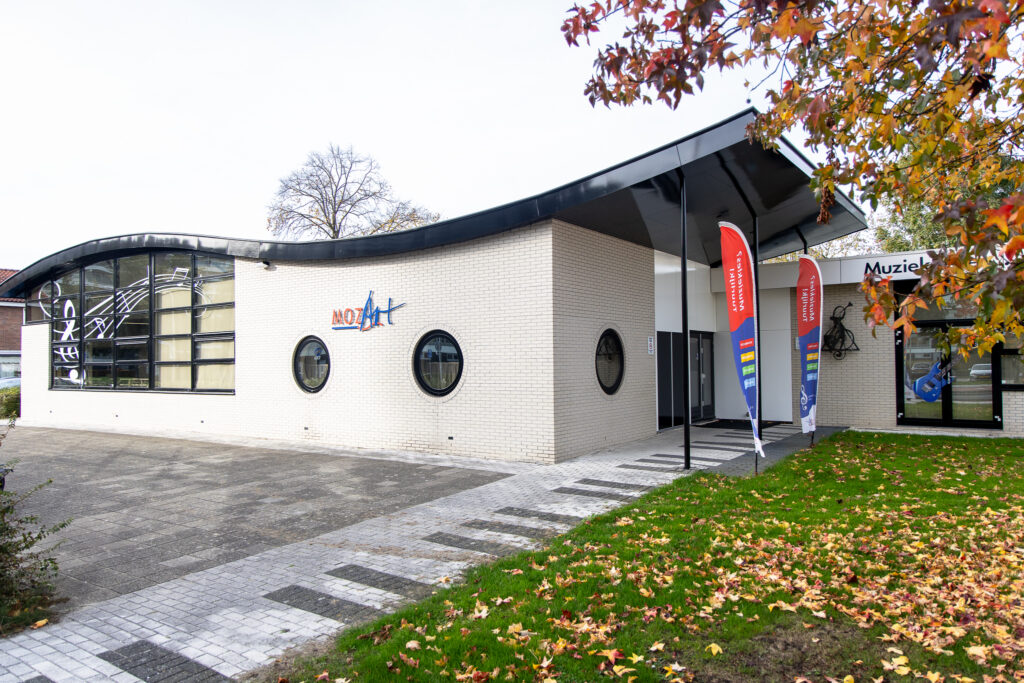 Hulp met brieven en formulieren: Postkamer & IDO geopend in Nieuwerkerk a/d IJssel