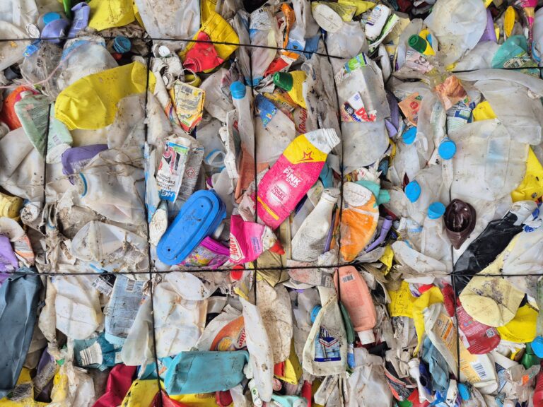 Vernieuwde Wel/Niet-lijst PMD-afval: vanaf 1 januari ook koffiecapsules en spuitbussen bij PMD