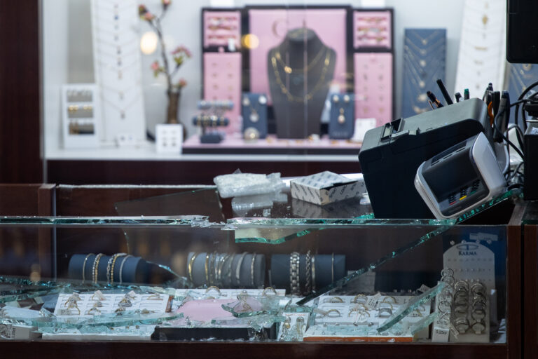 Jongen (17) aangehouden na overval op Capelse juwelier