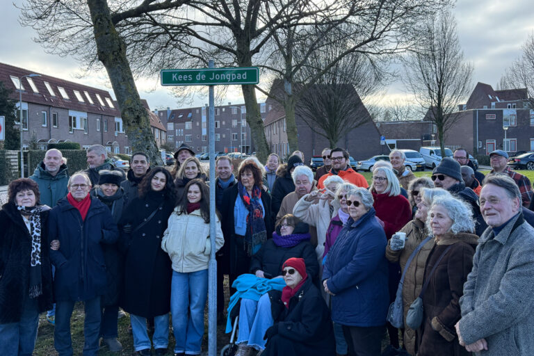 Voetpad vernoemd naar overleden kunstenaar en raadslid Kees de Jong