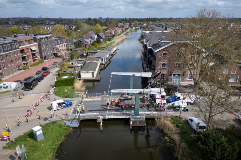 Groot onderhoud voor Kanaalbrug in Moordrecht