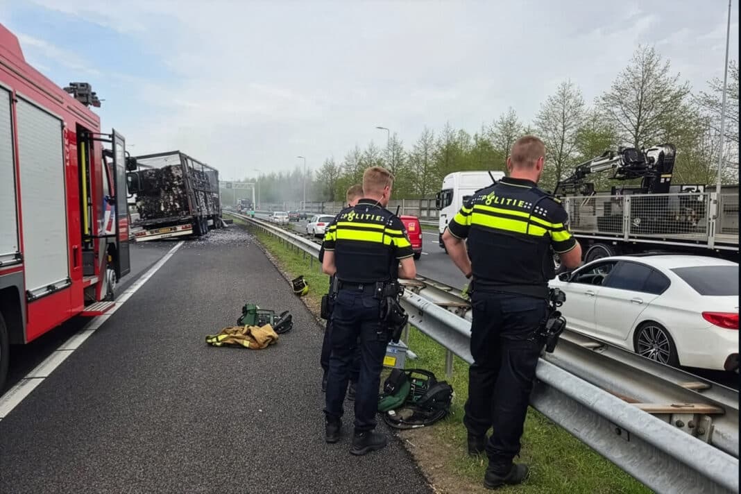 De Politie noteert kentekens van filmende automobilisten