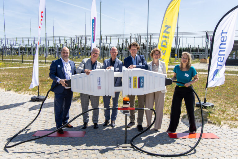 Nieuw hoogspanningsstation in Zuidplaspolder geopend