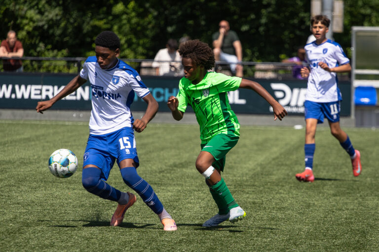 U13 Cup afgetrapt op snikhete eerste pinkerdag