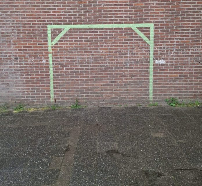 Doeltje waar Lang vaak gevoetbald heeft. 