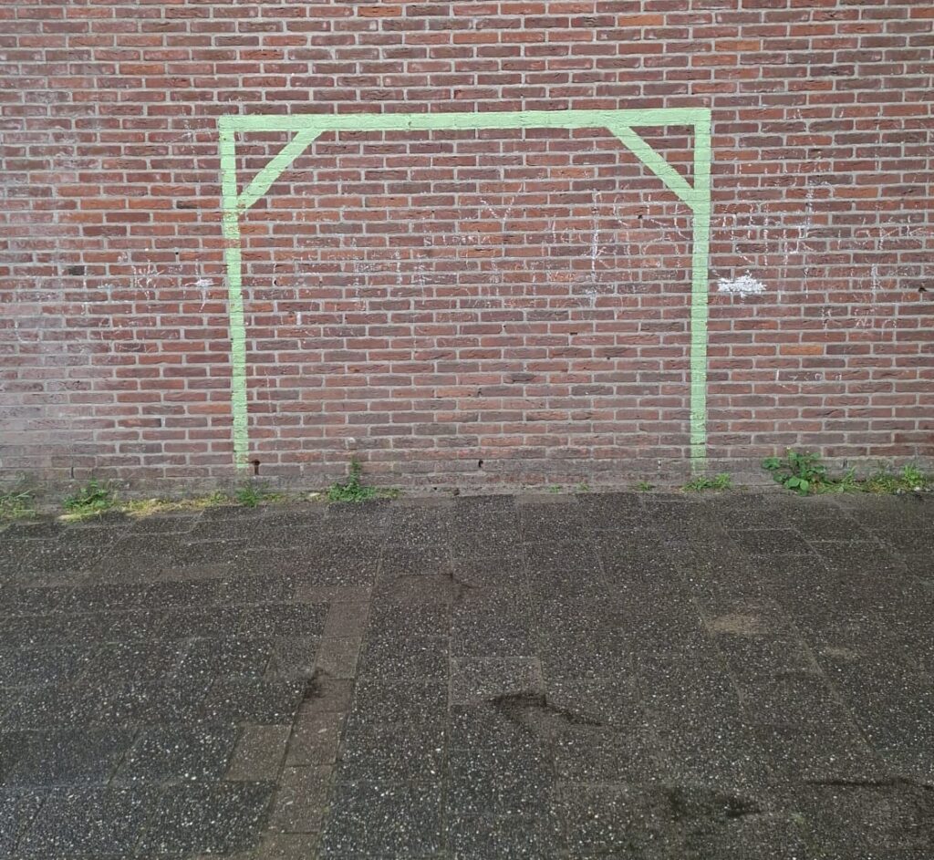 Doeltje waar Lang vaak gevoetbald heeft. 