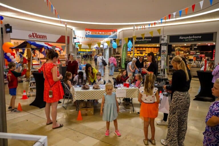 De kinderraad van Zuidplas organiseerde een Mini-Talent Markt in winkelcentrum Reigerhof
