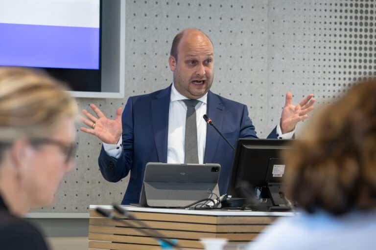 Politieke verhoudingen in Zuidplas op scherp na vergadering over Zomernota