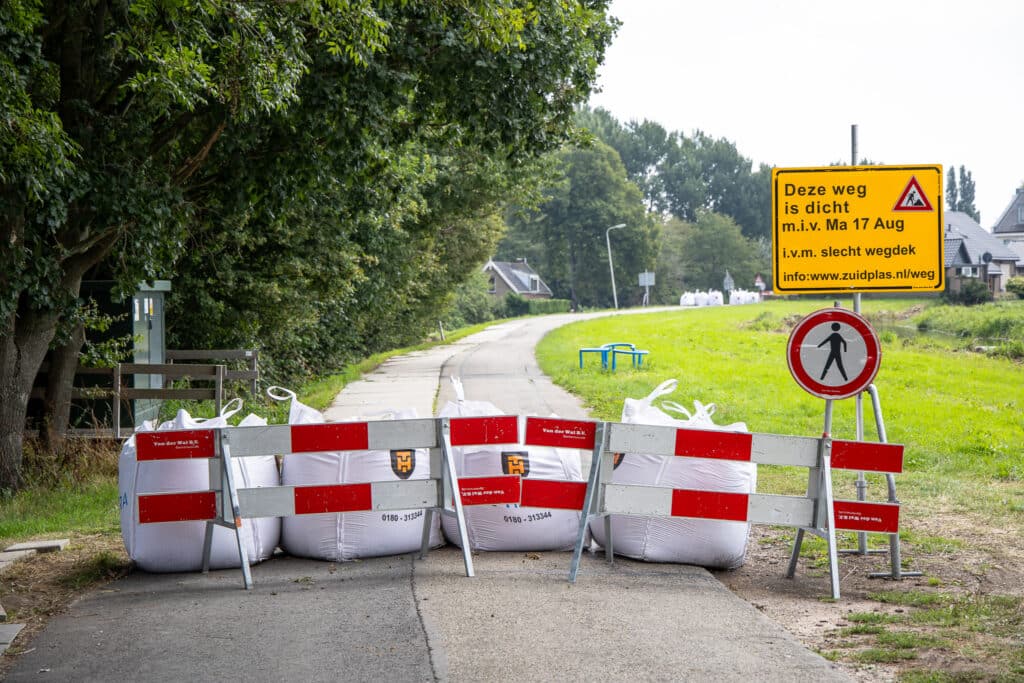 Vlietkade deels afgesloten vanwege onveilige situatie