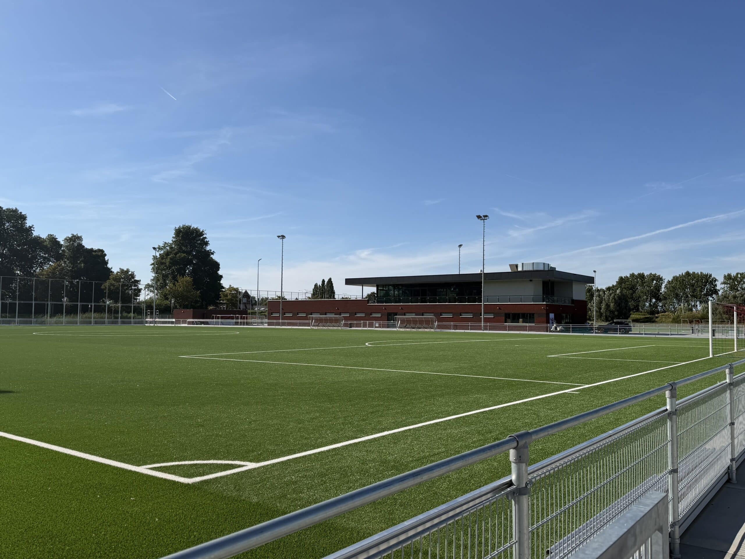 Sportpark Swanlapark in de Swanladriehoek in Zevenhuizen wordt de moderne en duurzame thuisbasis van VV Groeneweg