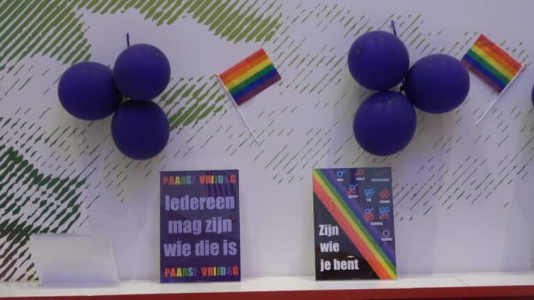 Paarse Vrijdag leeft op Krimpenerwaard College: “Je mag zijn wie je bent”
