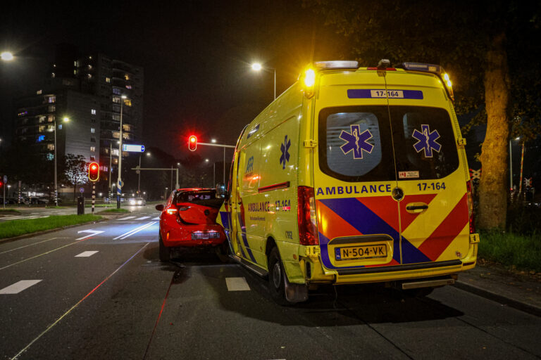 Ambulance botst tijdens spoedrit op automobilist onder invloed