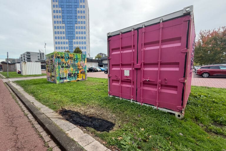 Niet beschadigde containers ART Made OPEN heropend